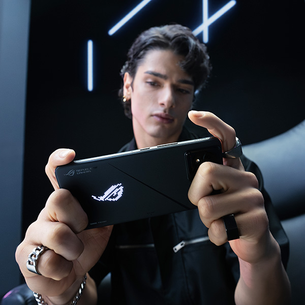 ASUS ROG Phone 8 Pro